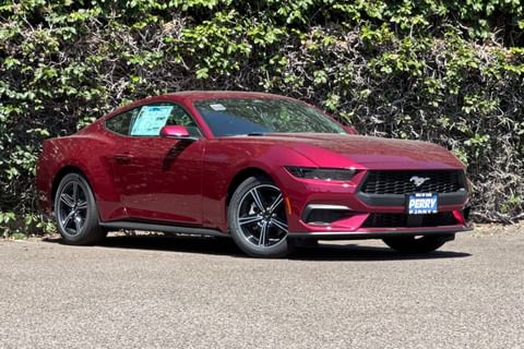 1 imagen de 2025 Ford Mustang EcoBoost
