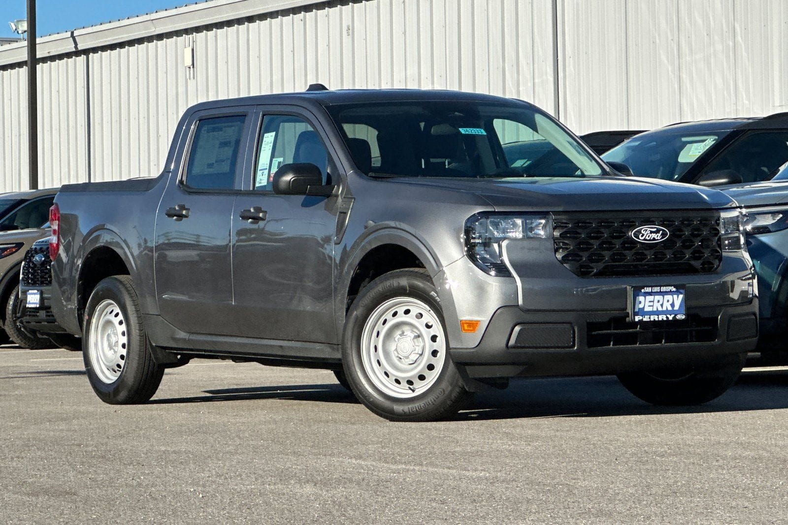 2025 Ford Maverick XL's photo