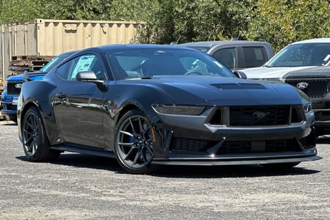 1 imagen de 2025 Ford Mustang Dark Horse