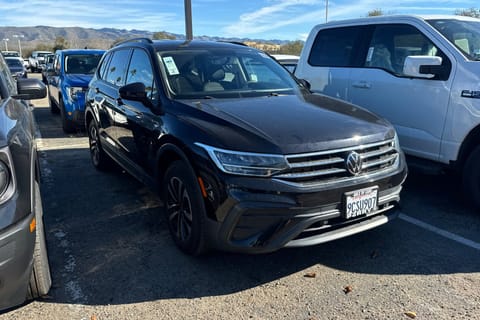 1 image of 2022 Volkswagen Tiguan 2.0T S
