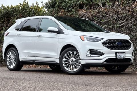 1 imagen de 2024 Ford Edge Titanium