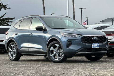 1 imagen de 2025 Ford Escape ST-Line