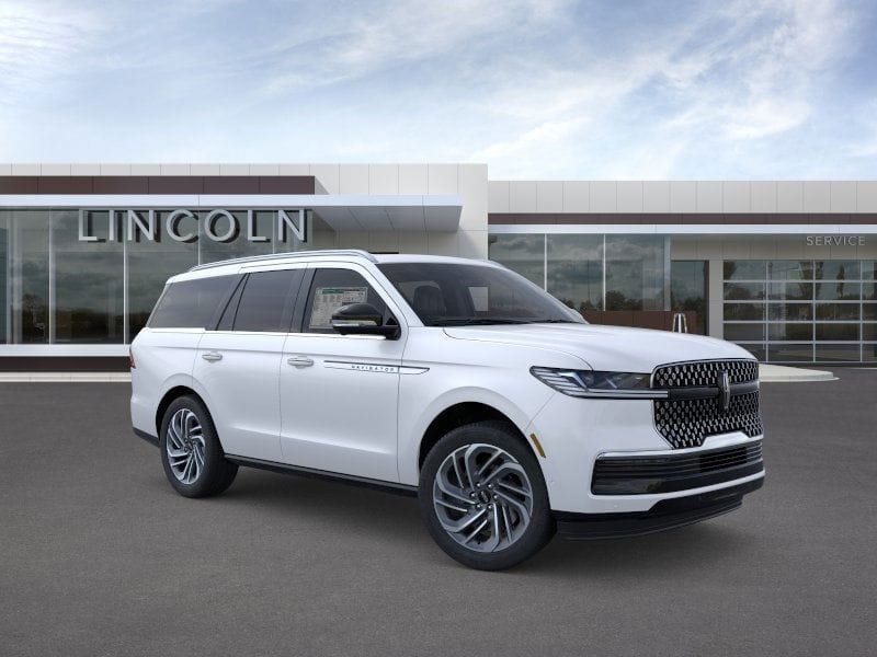 2026 Lincoln Navigator Reserve's photo