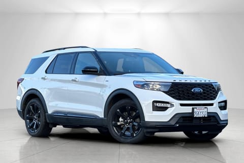 1 image of 2023 Ford Explorer ST-Line
