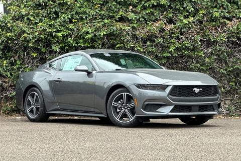 1 imagen de 2025 Ford Mustang EcoBoost