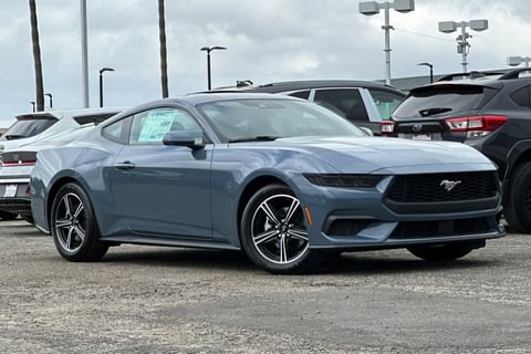 1 imagen de 2025 Ford Mustang EcoBoost