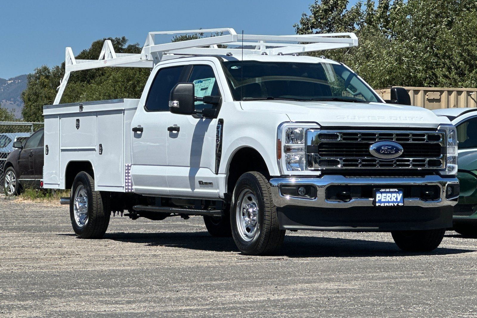 2025 Ford F-350 Super Duty Chassis Cab XL's photo