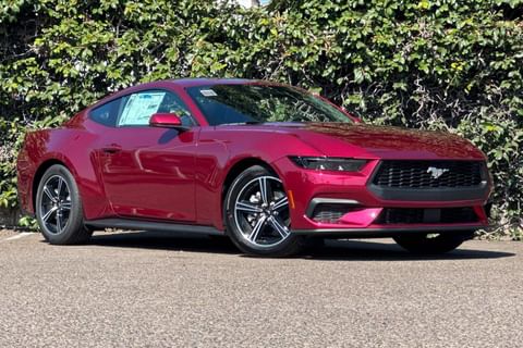 1 imagen de 2025 Ford Mustang EcoBoost