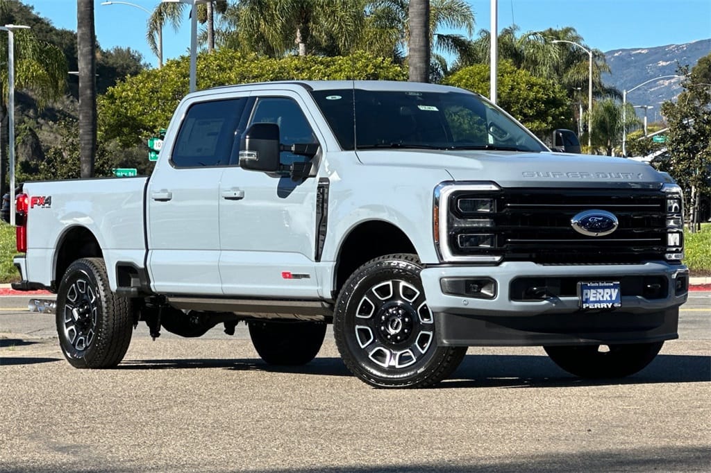 2026 Ford F-250 Super Duty Platinum's photo