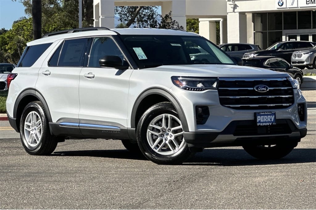 2025 Ford Explorer Active's photo