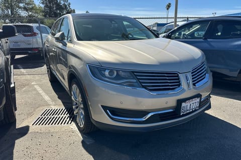 1 image of 2017 Lincoln MKX Reserve
