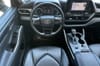 14 thumbnail image of  2021 Toyota Highlander Hybrid XLE