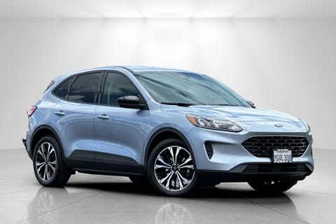 1 imagen de 2022 Ford Escape SE