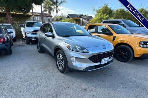 1 image of 2022 Ford Escape SEL