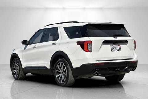 2024 Ford Explorer ST-Line