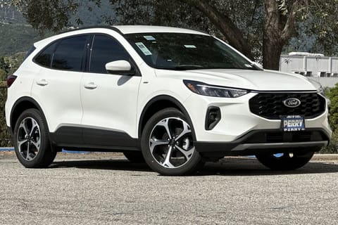 1 imagen de 2025 Ford Escape ST-Line Select