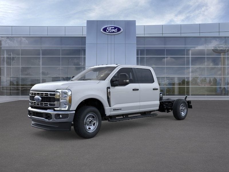 2025 Ford F-350 Super Duty Chassis Cab XL - Photo 6