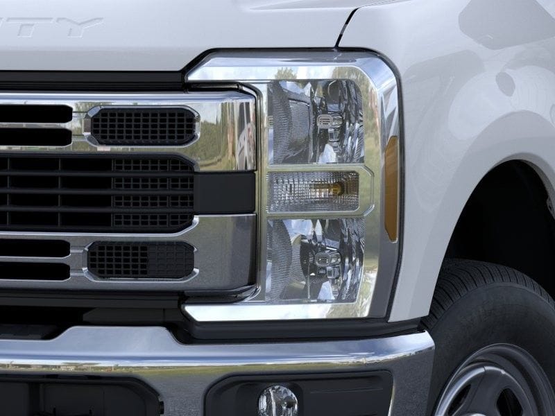 2025 Ford F-350 Super Duty Chassis Cab XL - Photo 18