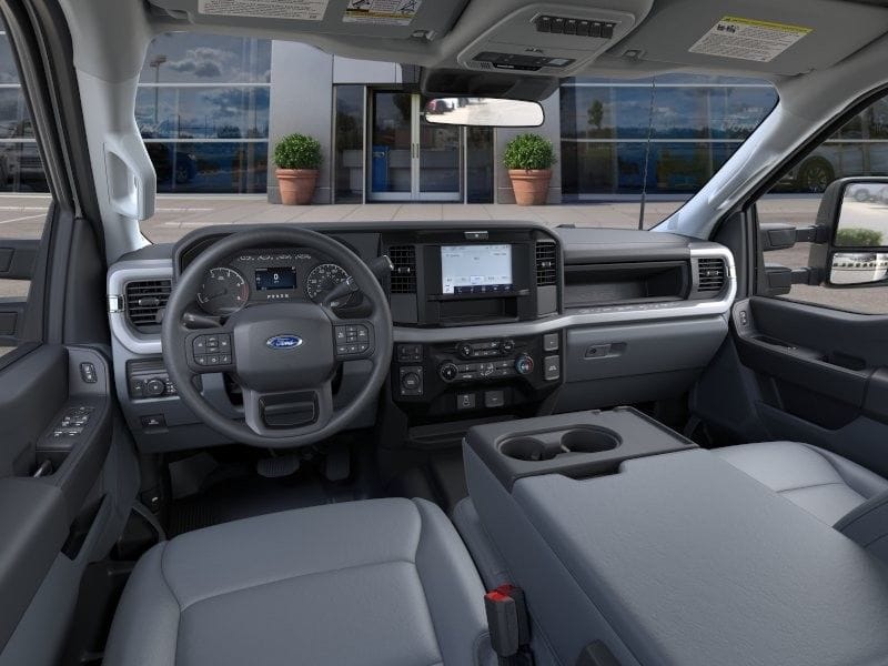 2025 Ford F-350 Super Duty Chassis Cab XL - Photo 9