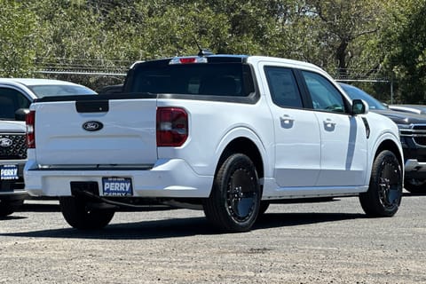 2025 Ford Maverick Lobo Standard