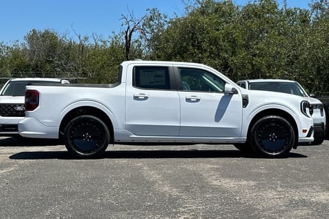 2025 Ford Maverick Lobo Standard