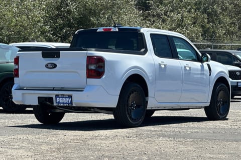 2025 Ford Maverick Lobo Standard