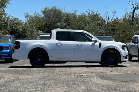 2025 Ford Maverick Lobo Standard