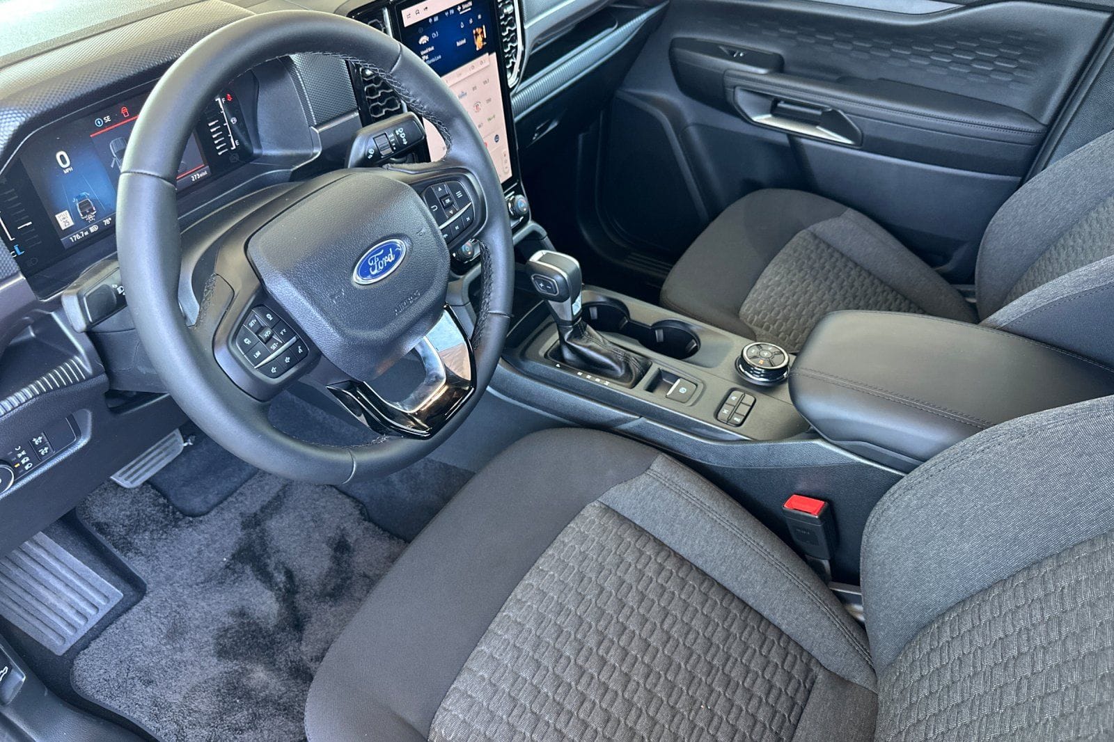 2025 Ford Ranger XLT - Photo 9