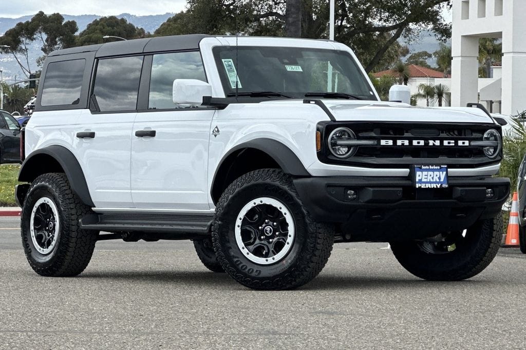 2026 Ford Bronco Outer Banks 4x4's photo