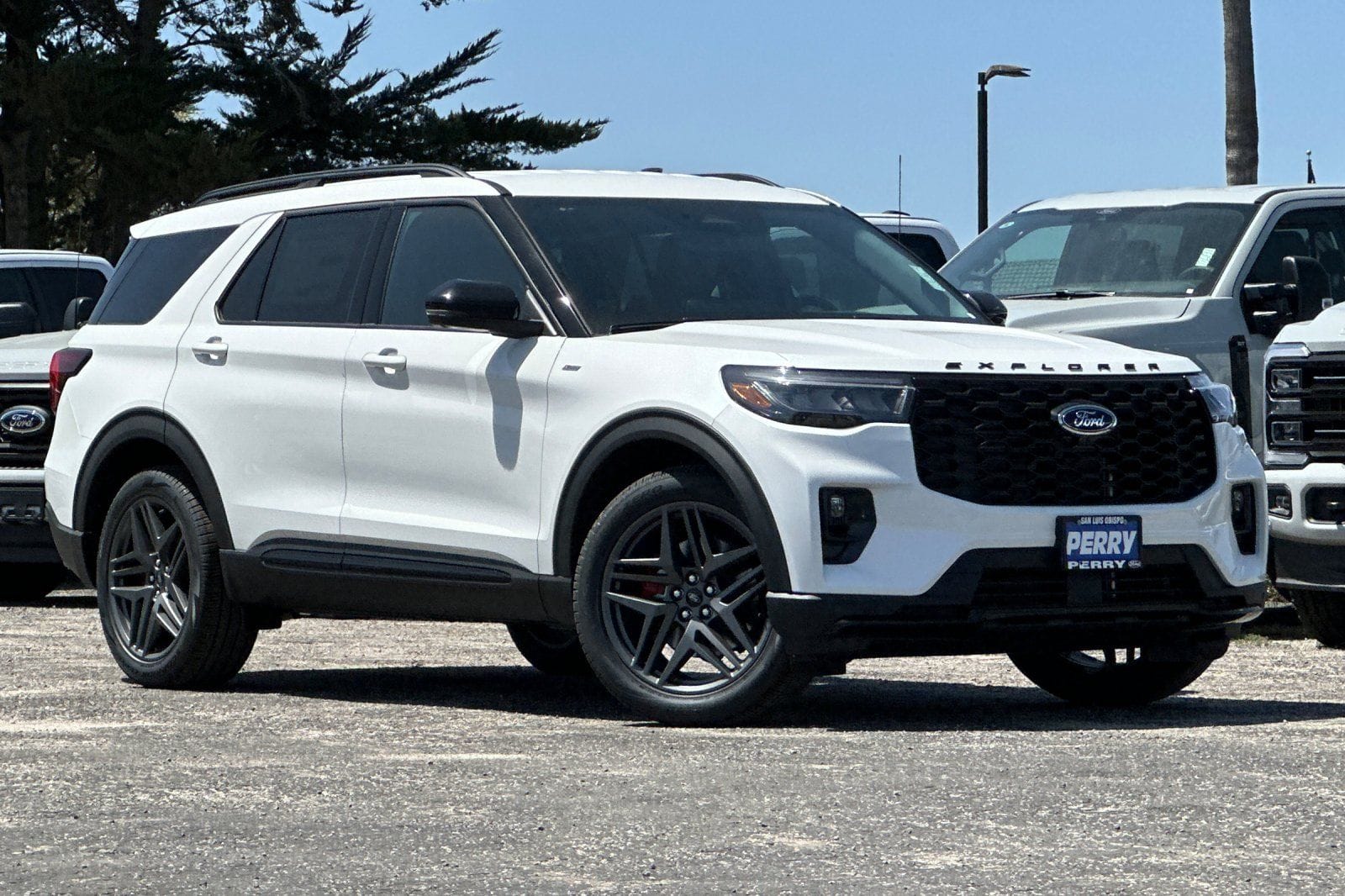 2026 Ford Explorer ST-LINE RWD's photo