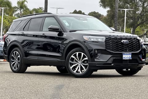 1 imagen de 2026 Ford Explorer ST-Line