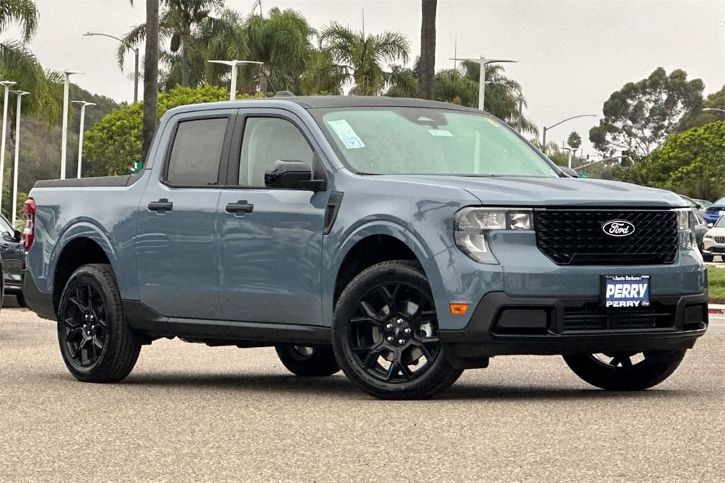 2025 Ford Maverick XLT's photo