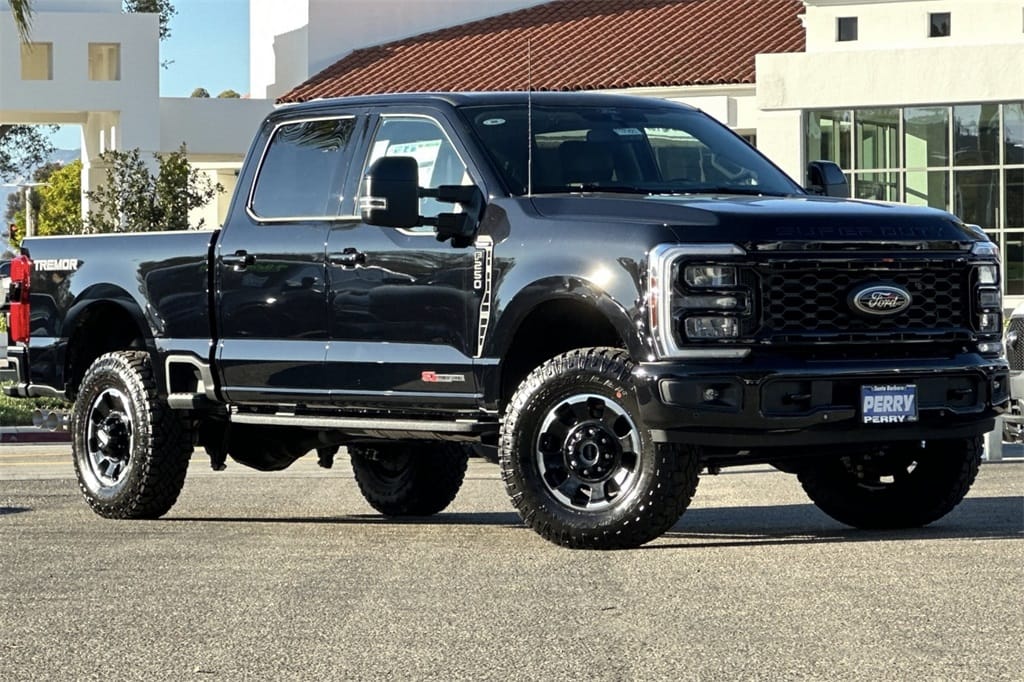 2025 Ford F-250 Super Duty Lariat's photo