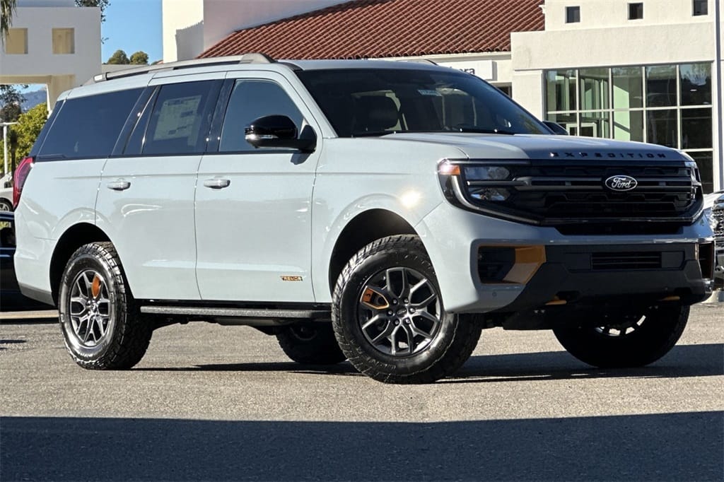 2025 Ford Expedition Tremor's photo