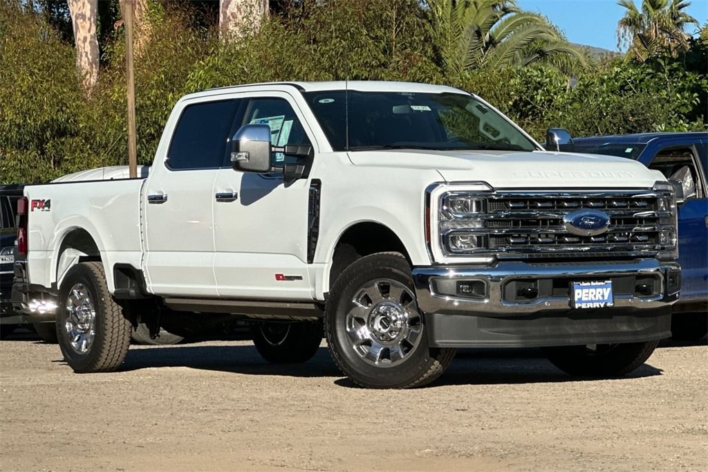 2025 Ford F-250 Super Duty Lariat's photo