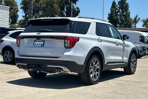 2025 Ford Explorer Platinum