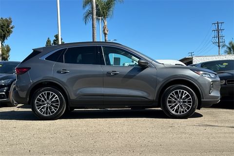 2025 Ford Escape Plug-In Hybrid Base