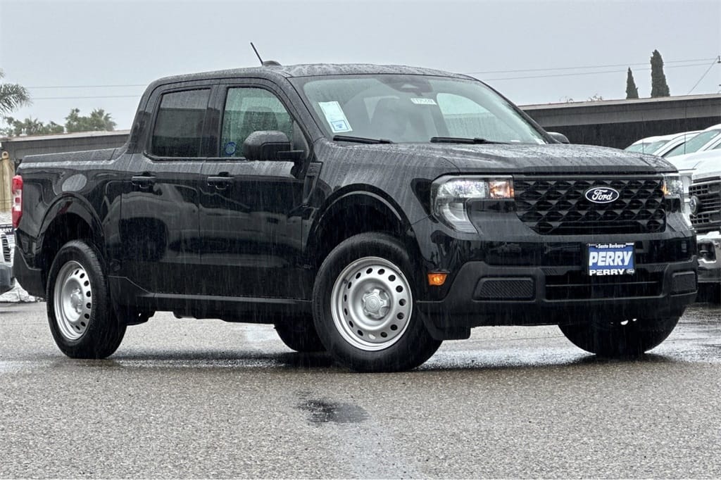 2025 Ford Maverick XL's photo