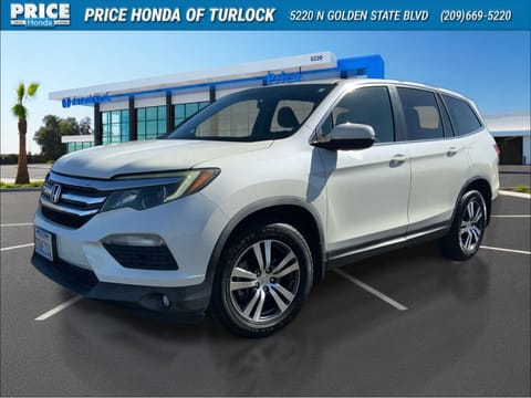 1 image of 2016 Honda Pilot EX