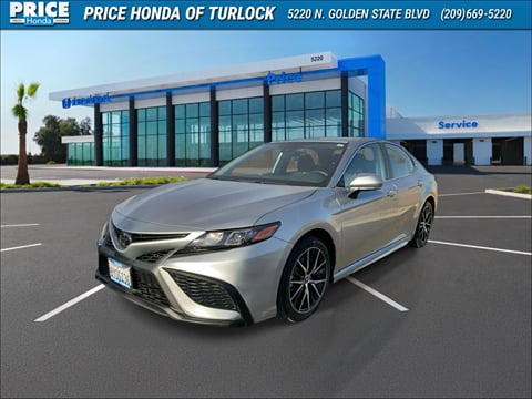 1 image of 2022 Toyota Camry SE