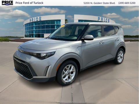 1 image of 2023 Kia Soul LX