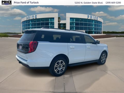 2025 Ford Expedition MAX Active