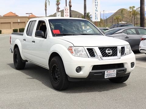 1 image of 2019 Nissan Frontier SV