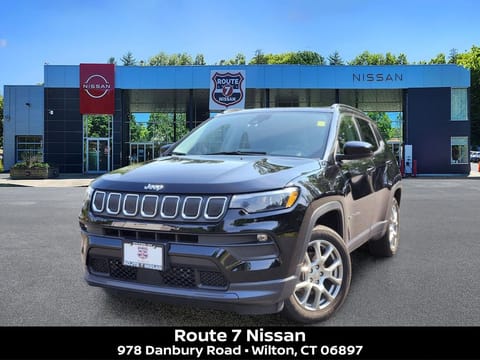 1 image of 2022 Jeep Compass Latitude Lux