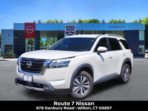 1 image of 2022 Nissan Pathfinder SL