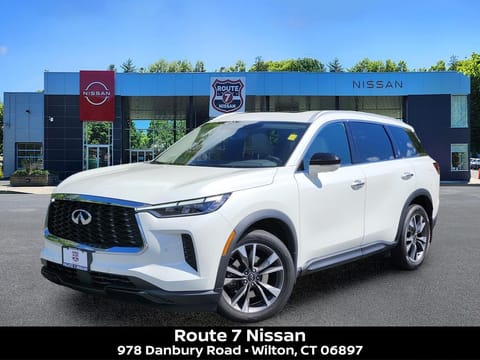 1 image of 2023 INFINITI QX60 LUXE