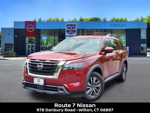 1 image of 2023 Nissan Pathfinder SV