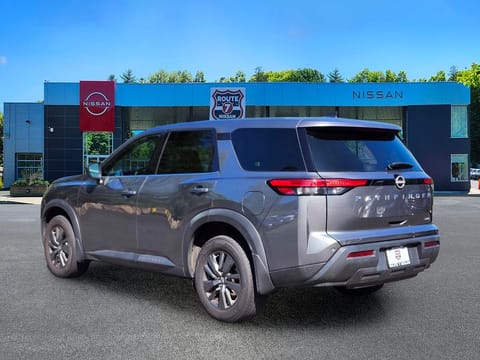 2024 Nissan Pathfinder S