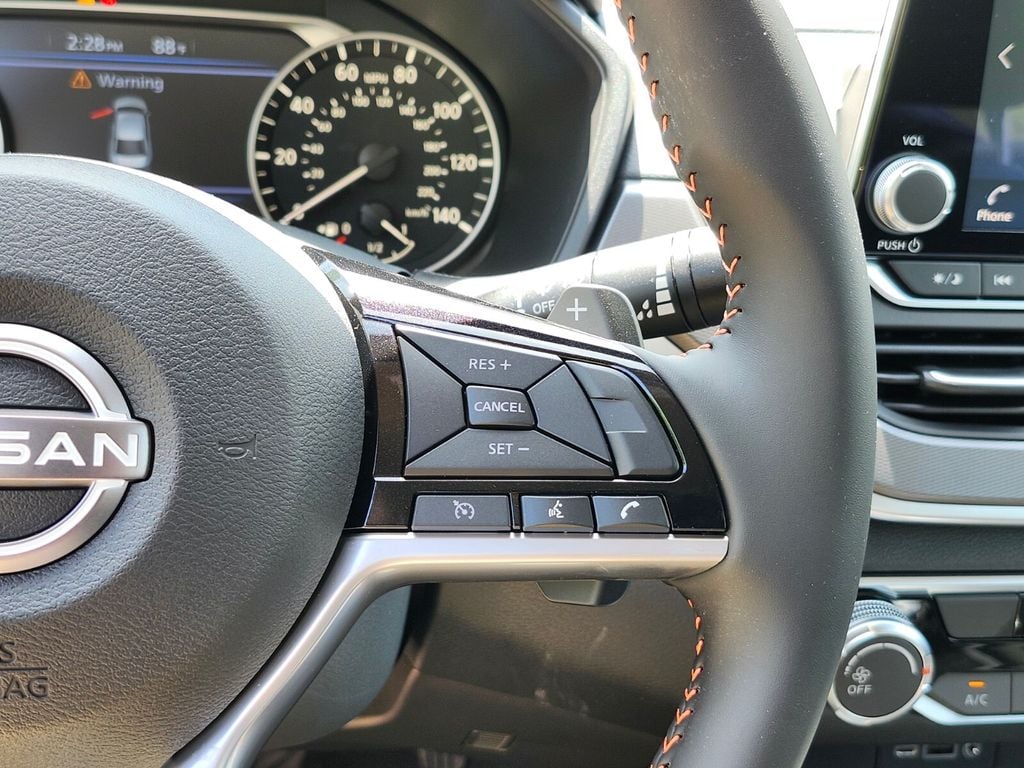 2025 Nissan Altima SR - Photo 24