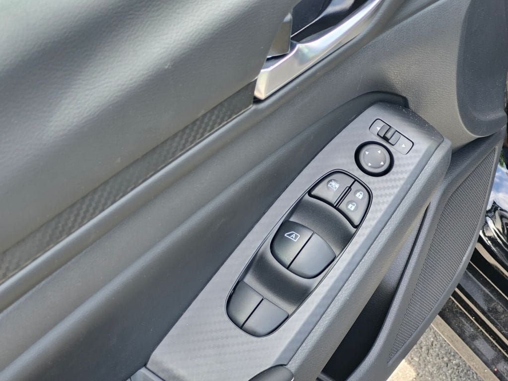 2025 Nissan Altima SV - Photo 12